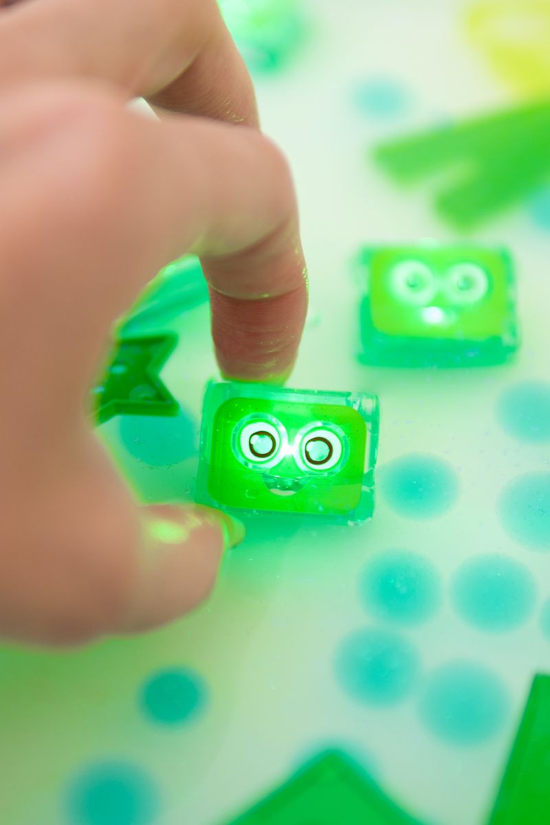 Glo Pals Leuchtende Badewürfel grün (4er Set)