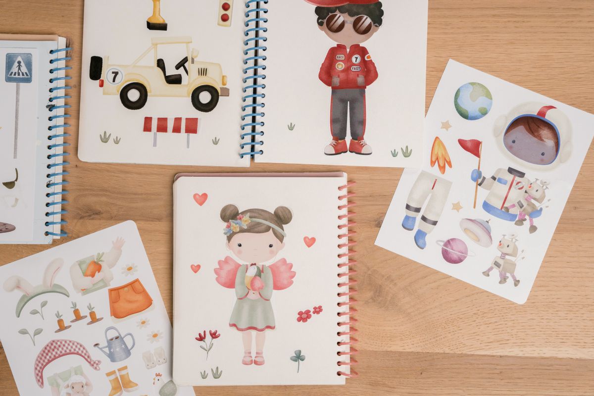 Stickerbuch Dress Me Up - Jim & Friends - Little Dutch