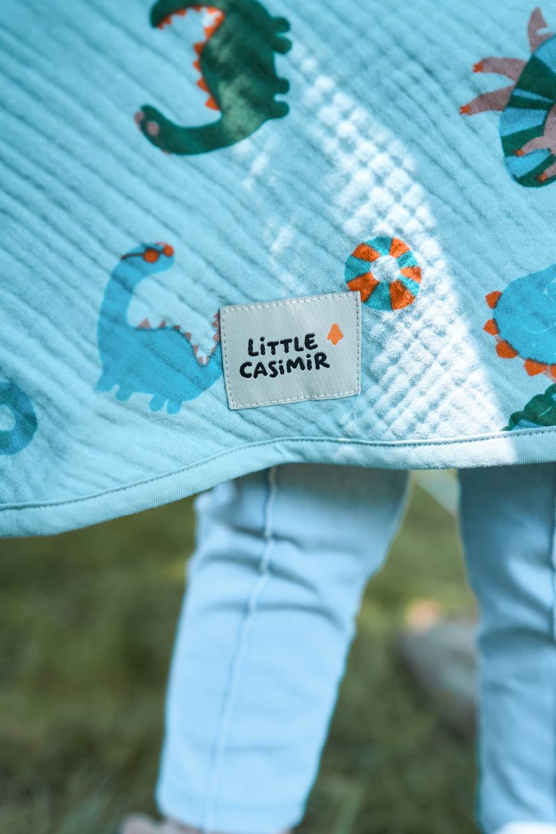 Little Casimir Breeze Dino Beach Party