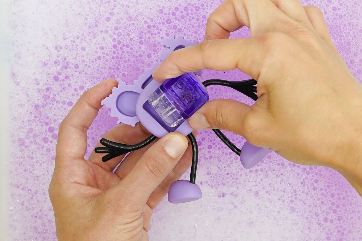 Glo Pals Badespielzeug Charakter Lumi Lila
