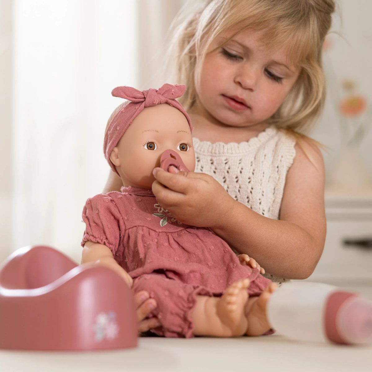 Babypuppe Livia mit Trink- und Nassfunktion - Little Dutch