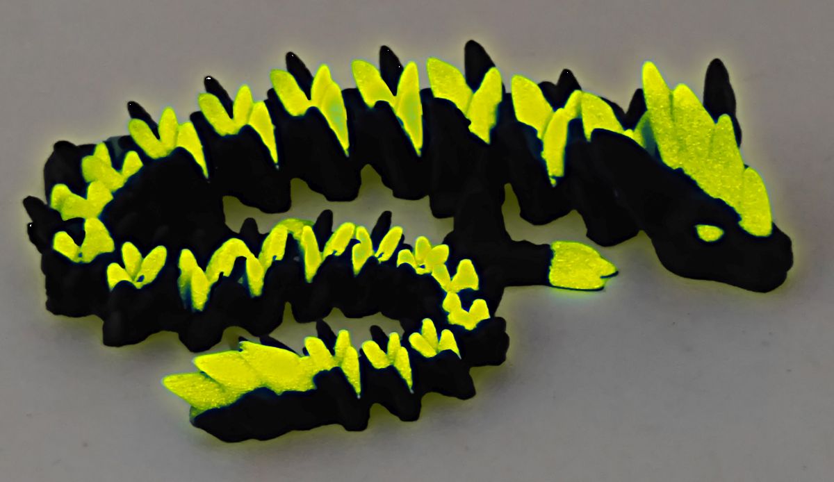 Kristall-Tier Drache nachtleuchtend (versch. Designs, 1 Stück)