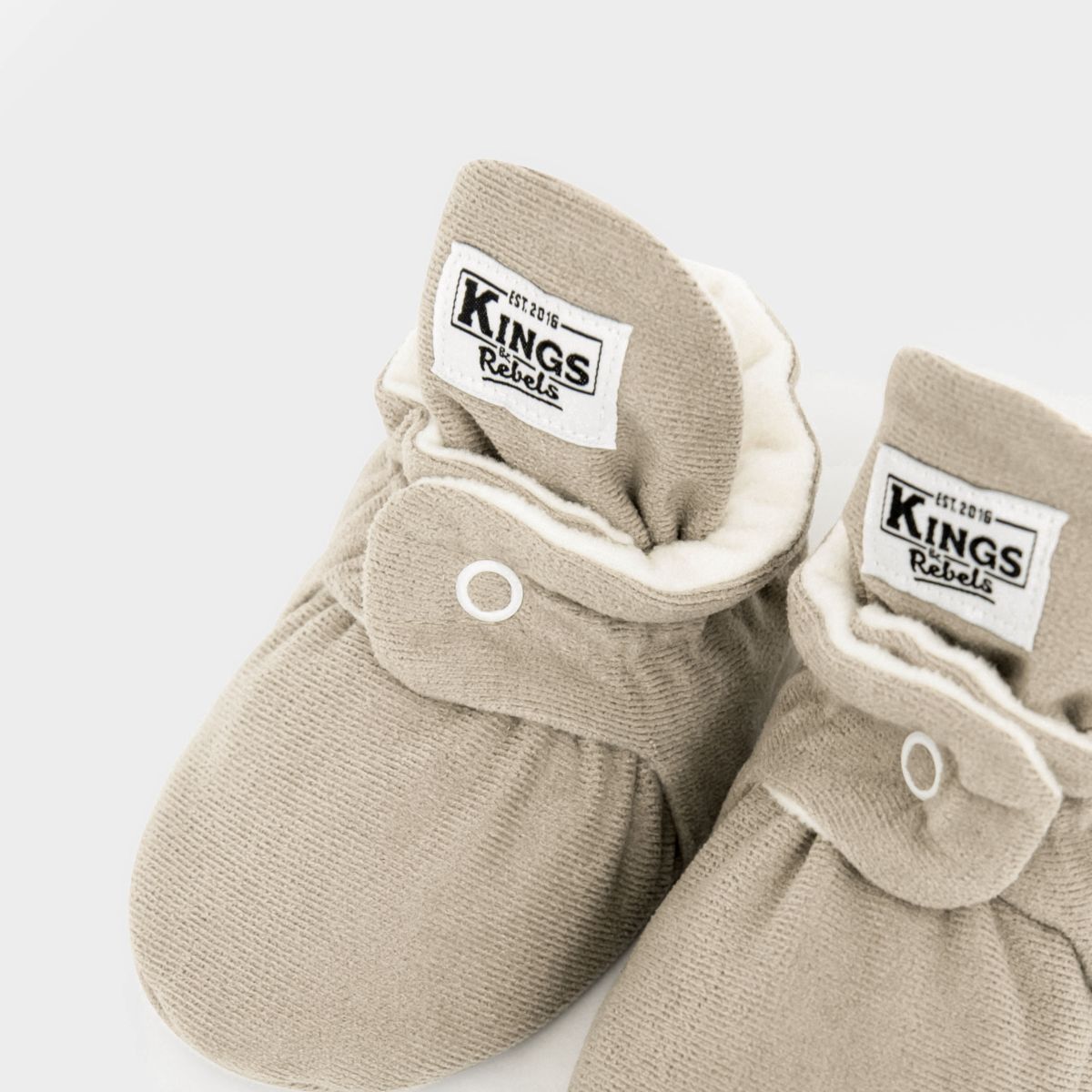 Kings & Rebels Gamuza Ivory Classic NB-9cm