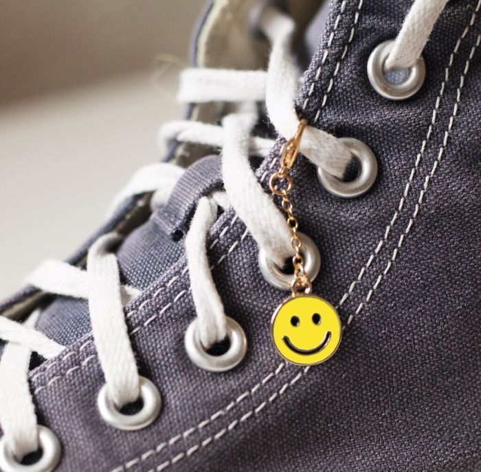 Happy Day Mini-Charms (verschiedene Designs, 1 3er Set)