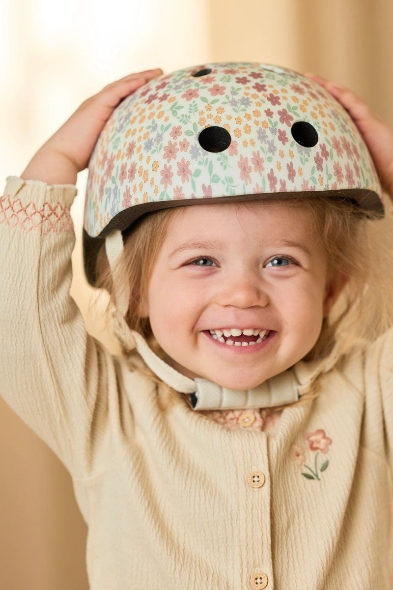 Kinderhelm weiß Sunny Flower - Little Dutch