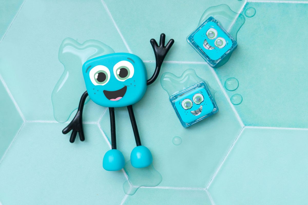 Glo Pals Badespielzeug Charakter Blair Blau