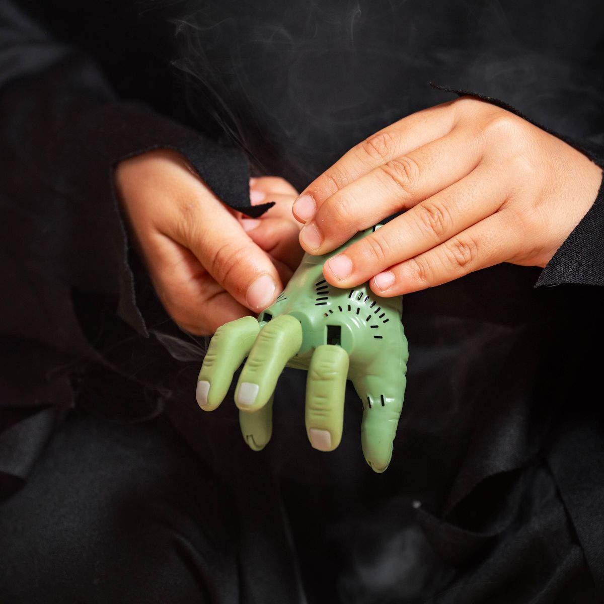 Mini-Zombiehand mit Federmechanismus Halloween - Legami