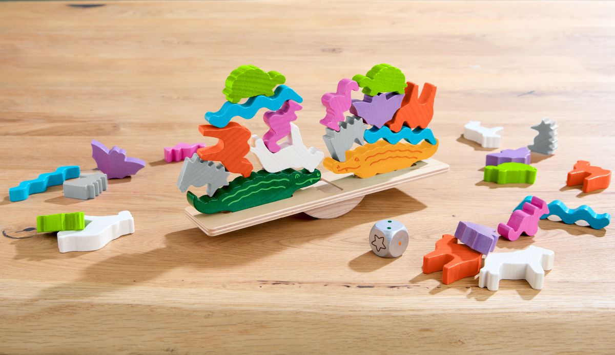 HABA Tier auf Tier Pink Edition - Elegante gioco di impilamento e dadi HABA Tier auf Tier Pink Edition - Elegante gioco di impilamento e dadi