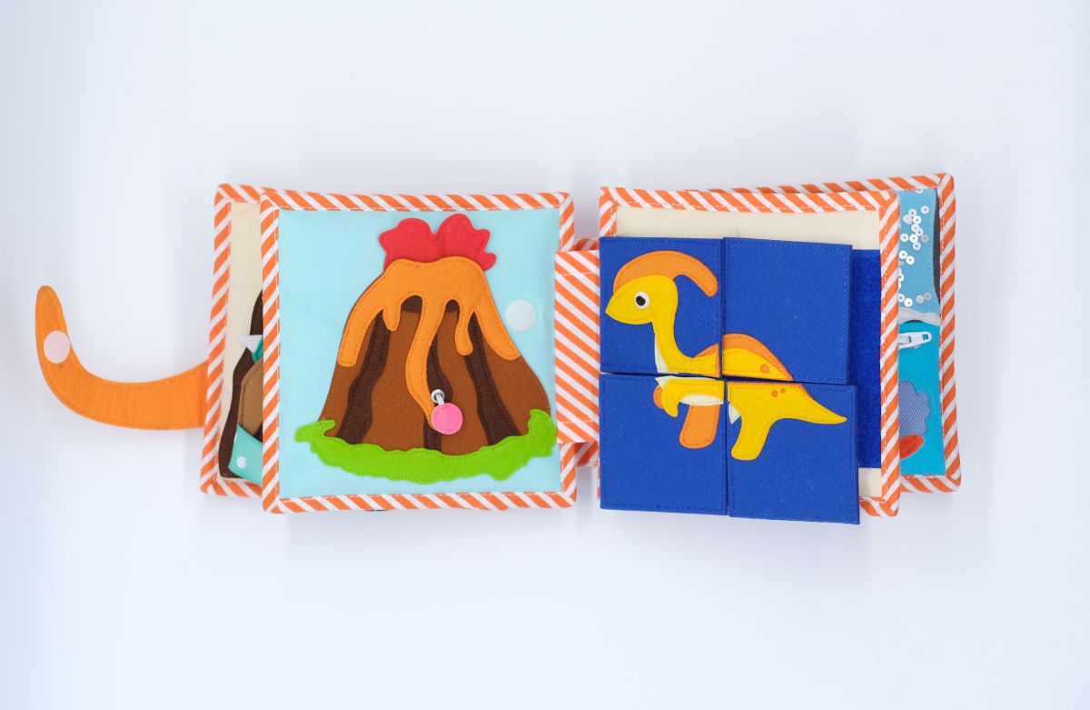 Mini Quiet Book Dinofreunde (ab 18 Monate) - Jolly Designs