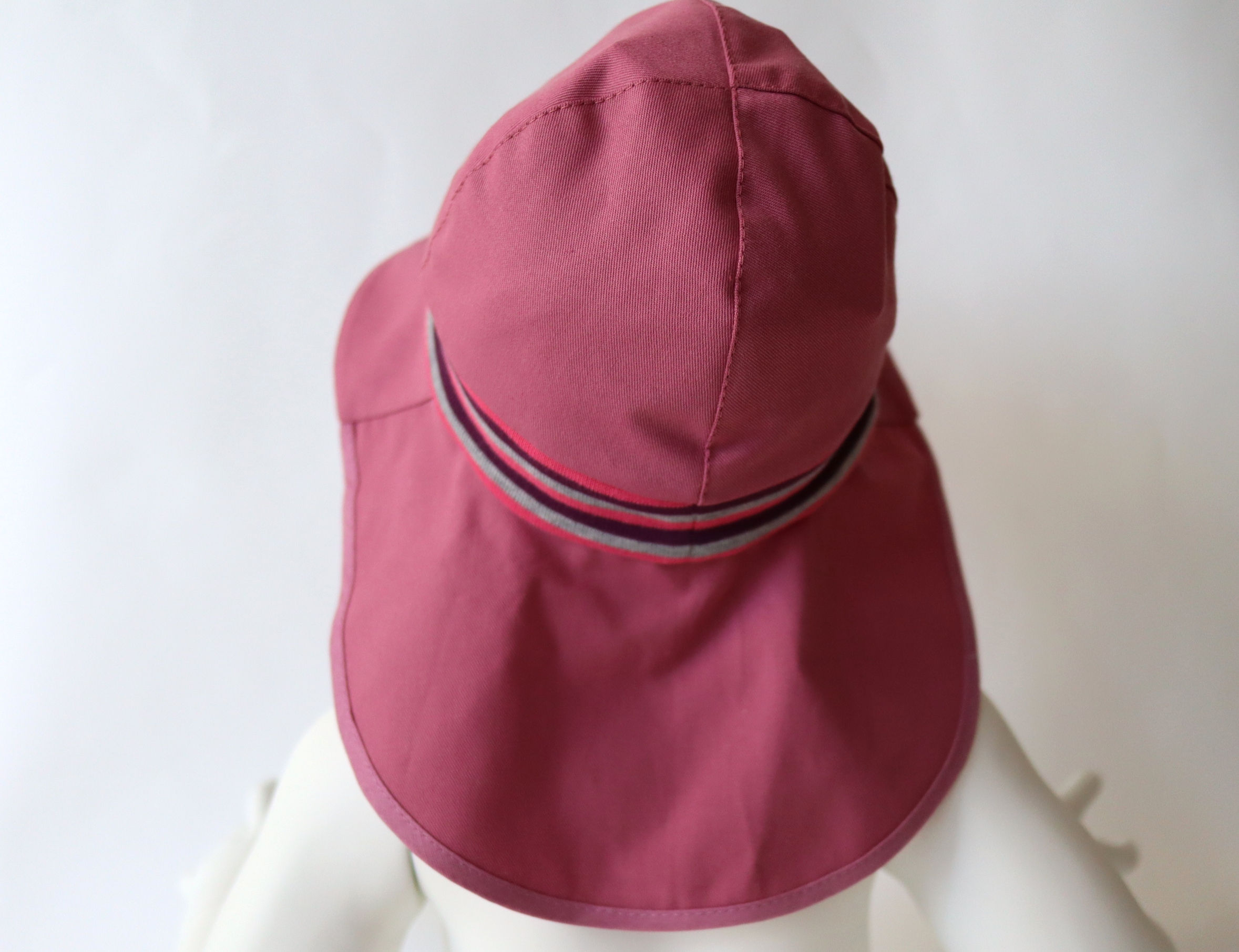 Pickapooh Sonnenhut Feuerwehr Strick lila Gr. 44